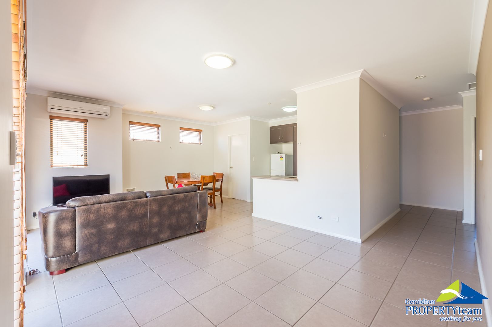 6/10 Cunningham Street, Beachlands WA 6530, Image 2