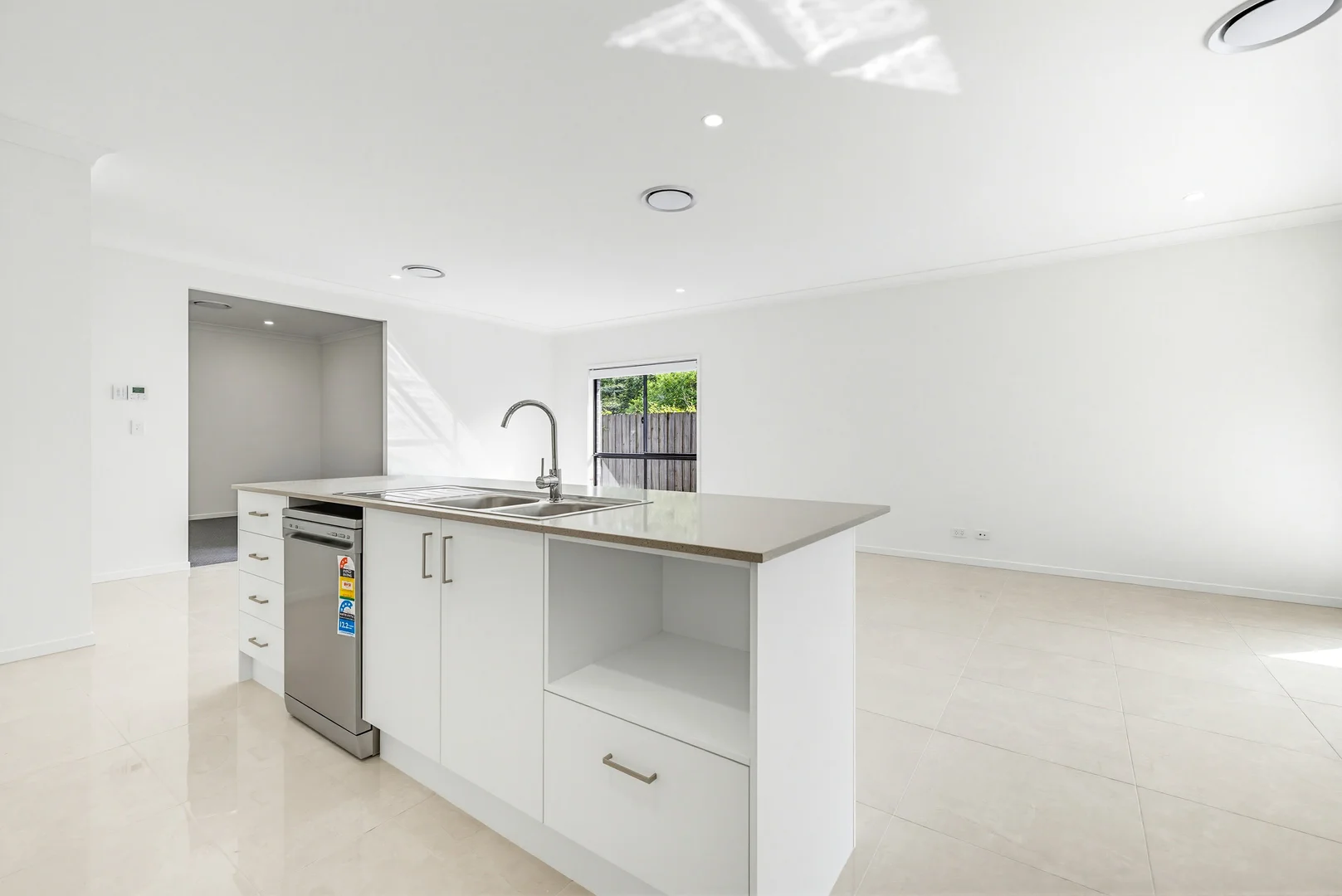 Additional image 4 of 11 Cambridge Pl, Burnside QLD 4560