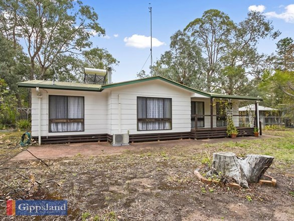 12 Nerrigundah Drive, Glenmaggie VIC 3858