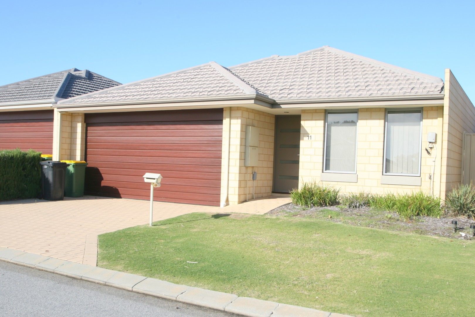 3 bedrooms House in 11 Yeo Street CANNING VALE WA, 6155