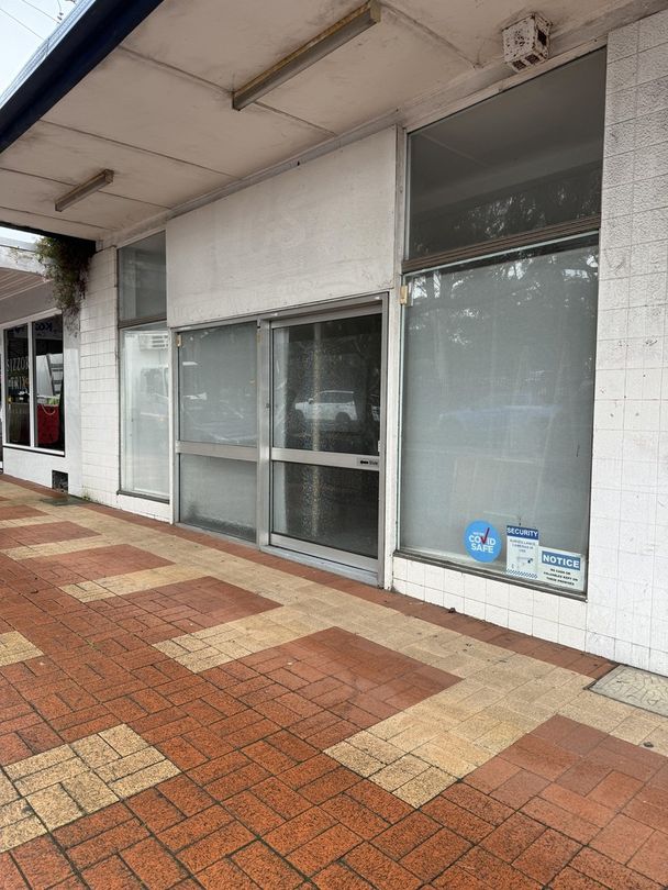 1 bedrooms Apartment / Unit / Flat in 1/64 Vales Road MANNERING PARK NSW, 2259