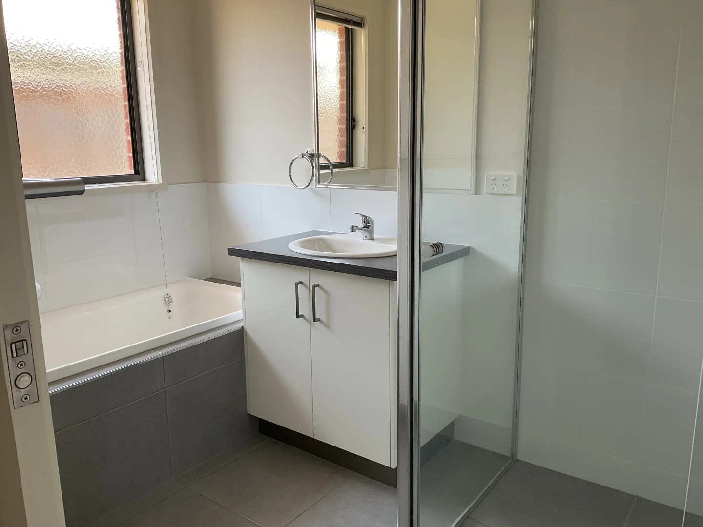 Additional image 11 of Sale VIC 3850