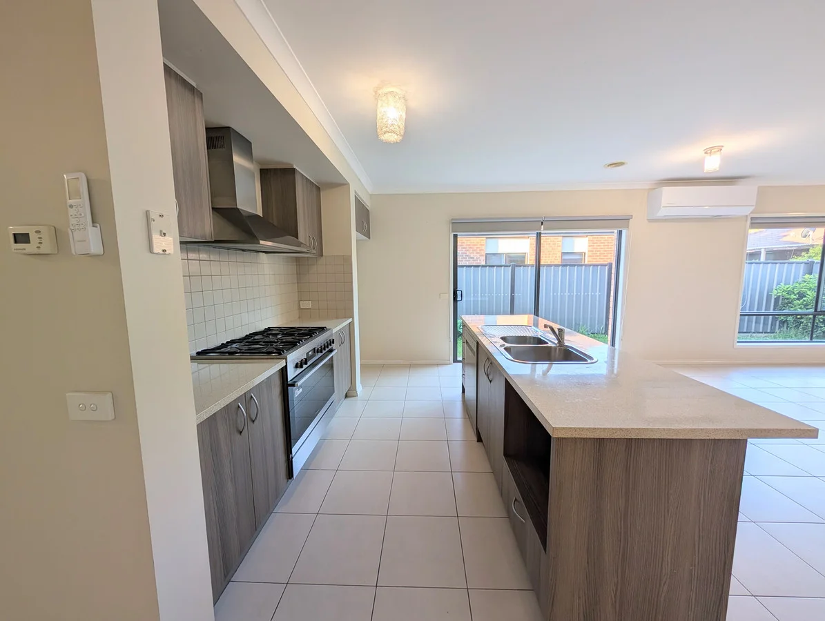Additional image 3 of 290 Waterview Boulevard, Craigieburn VIC 3064
