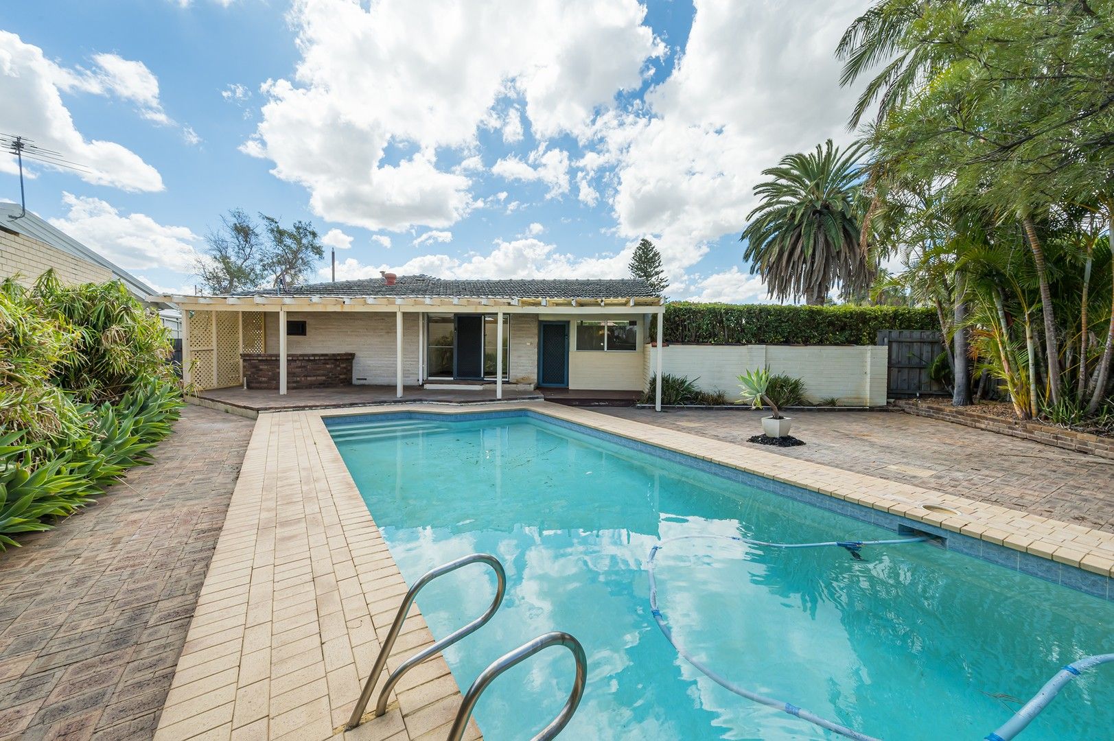 3 bedrooms House in 1 Wareana Street MENORA WA, 6050