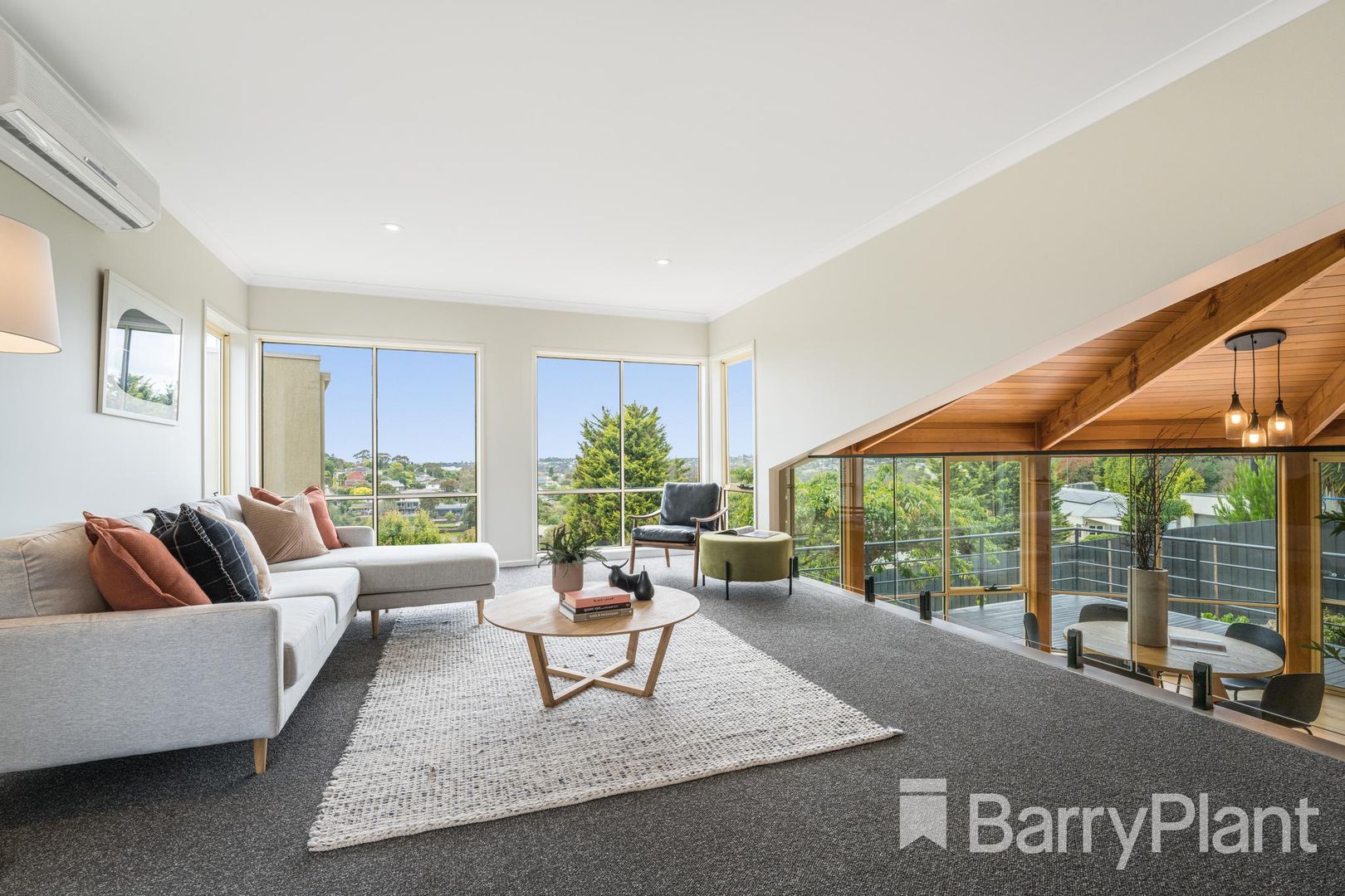 2/4 Watersedge Terrace, Highton VIC 3216, Image 2