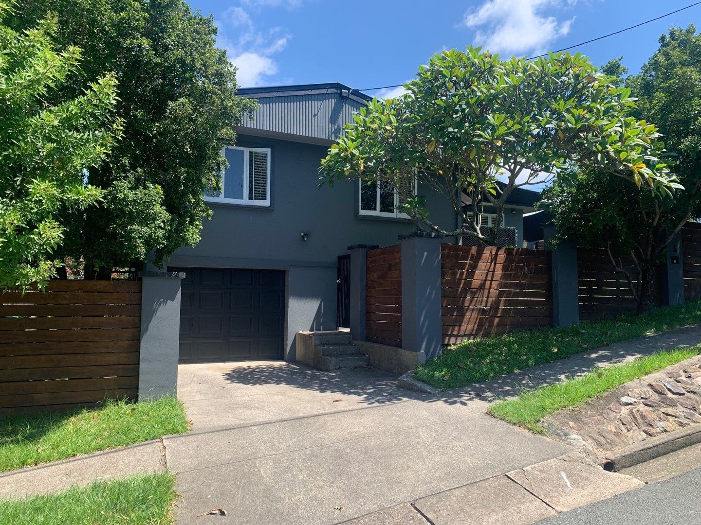 3 bedrooms House in 1/20 Walter Street LABRADOR QLD, 4215