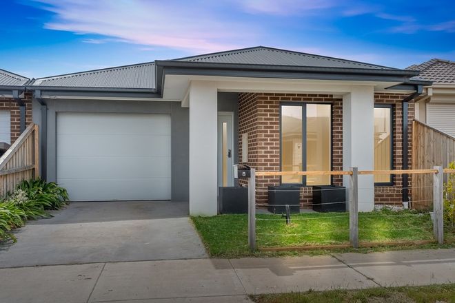 Picture of 8 Amaya Way, ROCKBANK VIC 3335