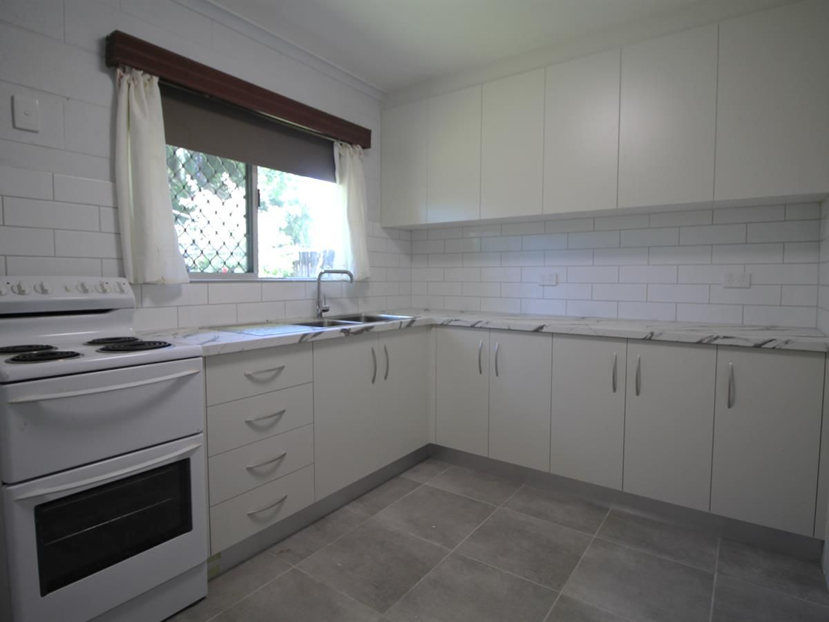 2 bedrooms Apartment / Unit / Flat in 1/31 Bouganvillea Street HOLLOWAYS BEACH QLD, 4878