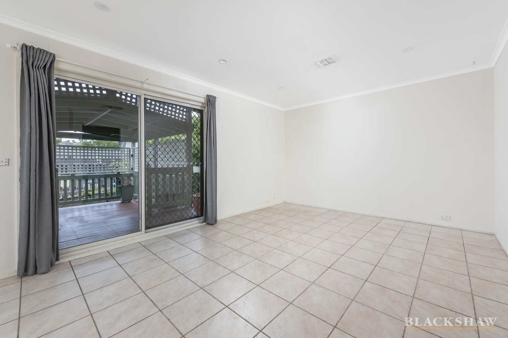 2 Easterbrook Place, Gowrie ACT 2904, Image 2