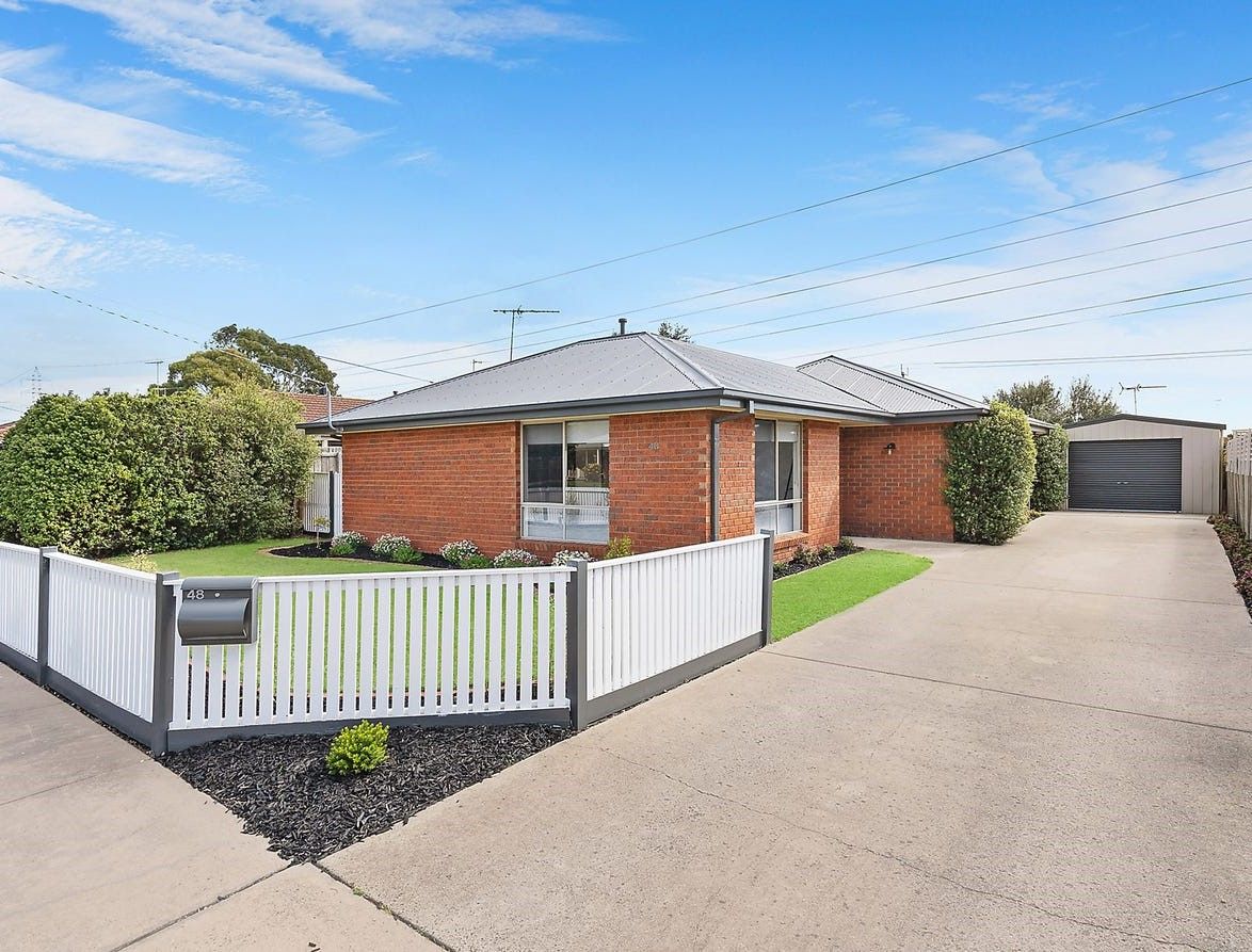 3 bedrooms House in 48 Greenville Drive GROVEDALE VIC, 3216