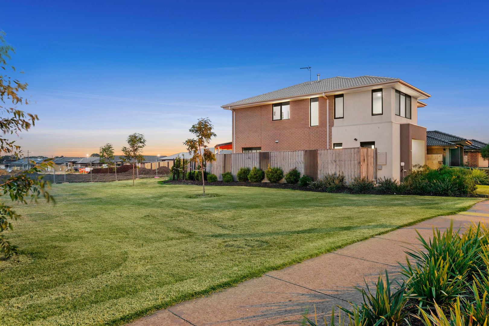 208 Warralily Boulevard, Armstrong Creek VIC 3217 Domain