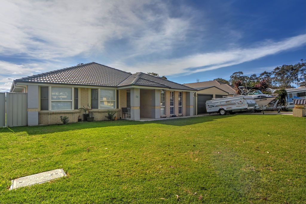 12 Coral Sea Drive, West Nowra NSW 2541