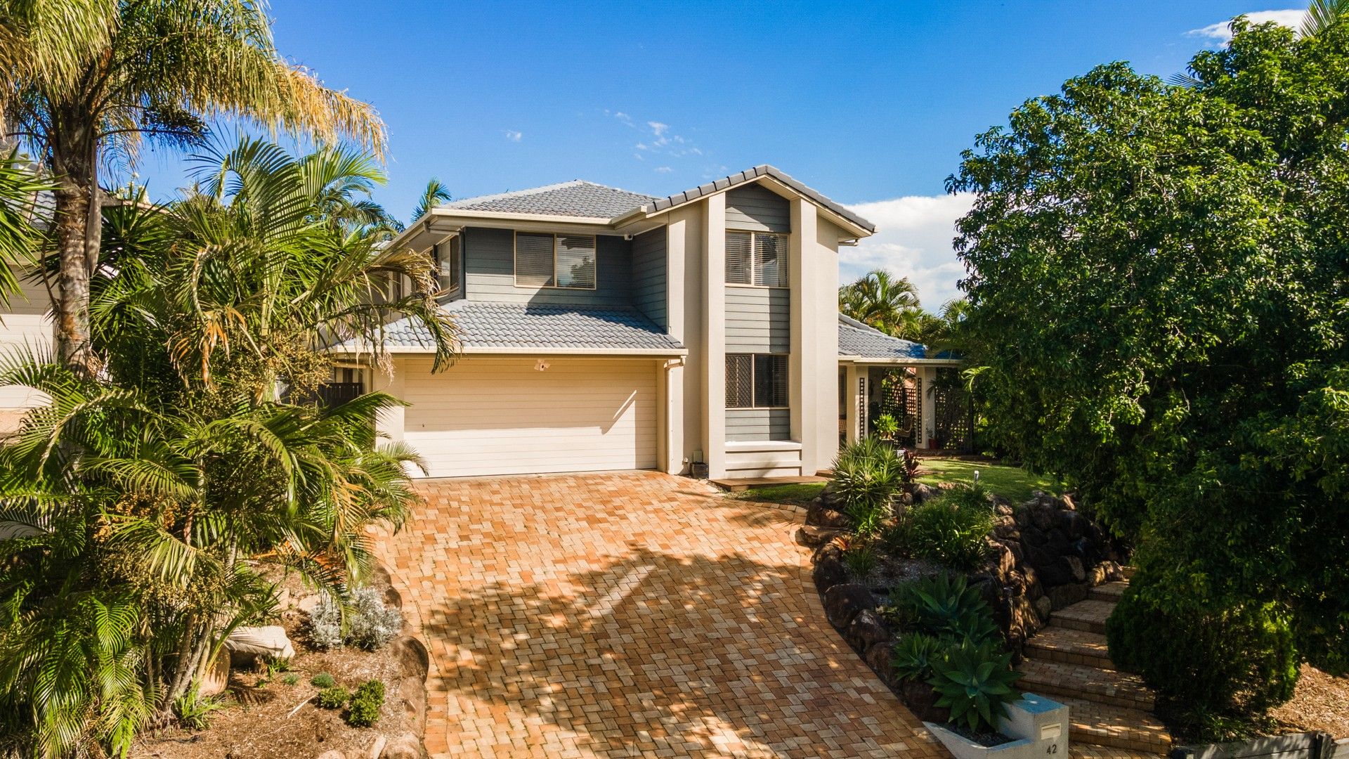 5 bedrooms House in 42 Hillcrest Street ASPLEY QLD, 4034