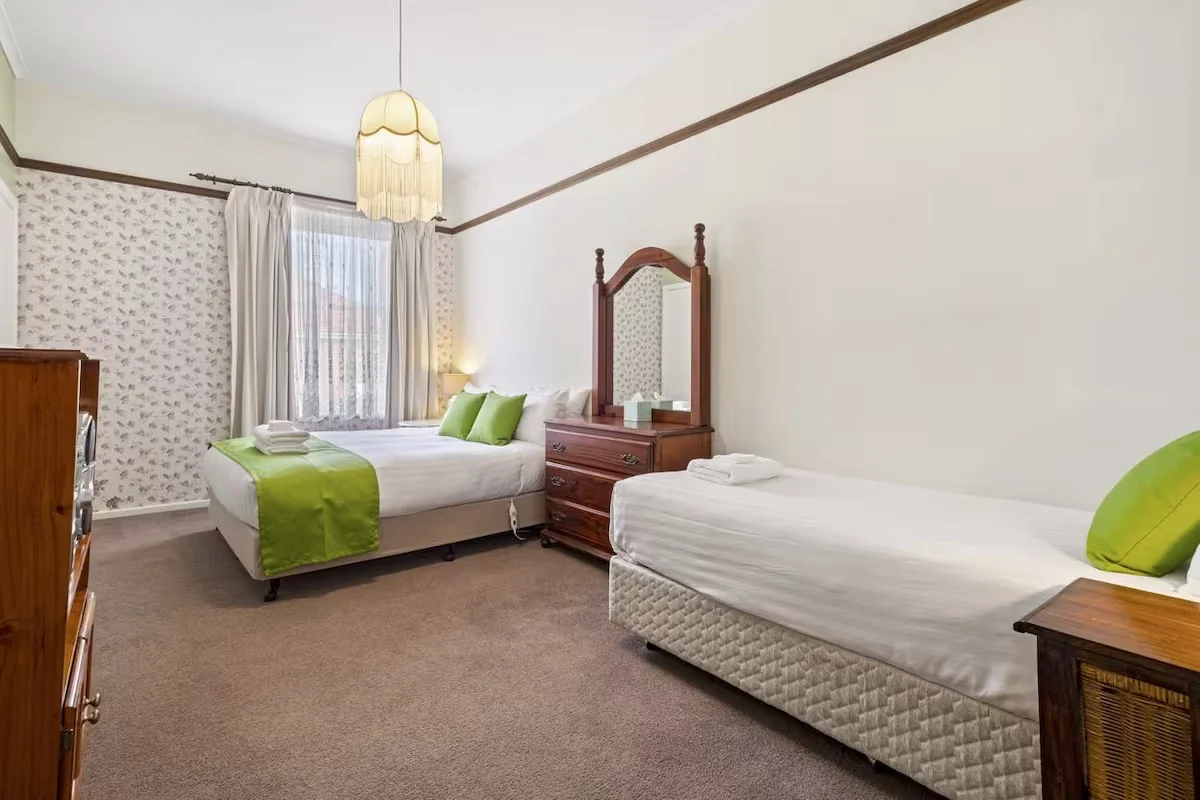 Additional image 14 of 408 Argyle St, New Town TAS 7008