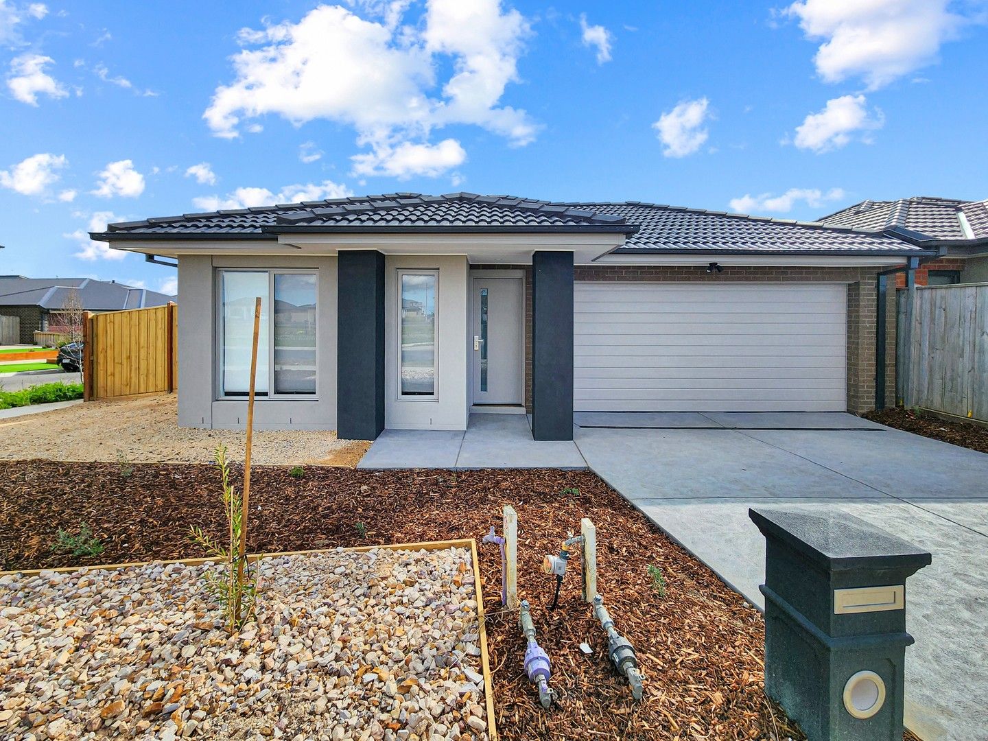 4 bedrooms House in 54 Beaumont Avenue CHARLEMONT VIC, 3217
