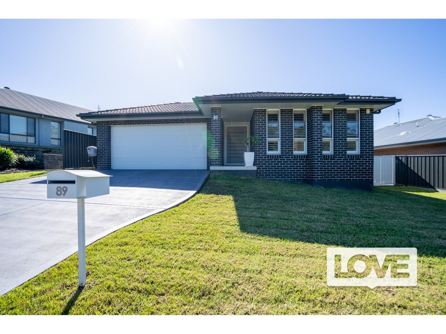 4 bedrooms House in 89 Blackwood Circuit CAMERON PARK NSW, 2285