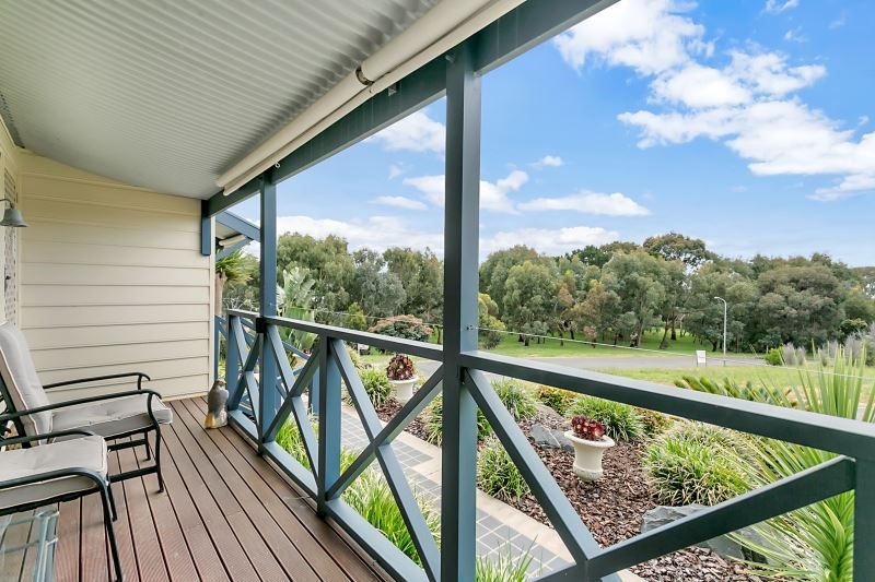 37 Solway Crescent, Encounter Bay SA 5211, Image 2