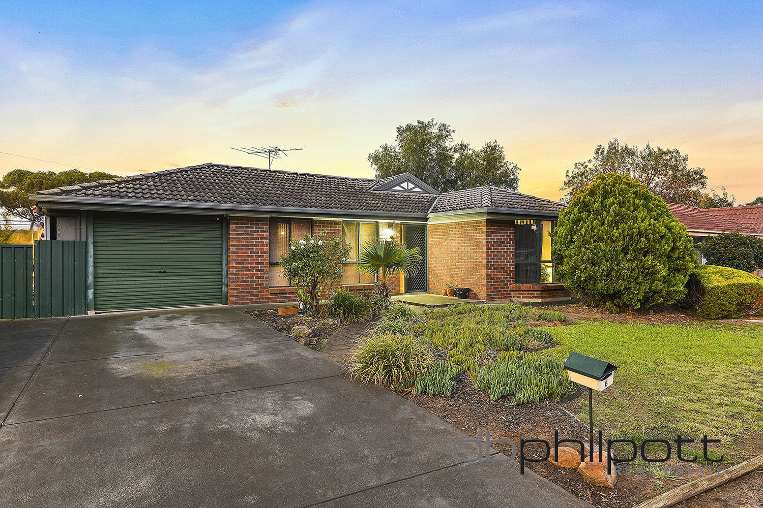 4 bedrooms House in 6 Greenfields Drive ANDREWS FARM SA, 5114