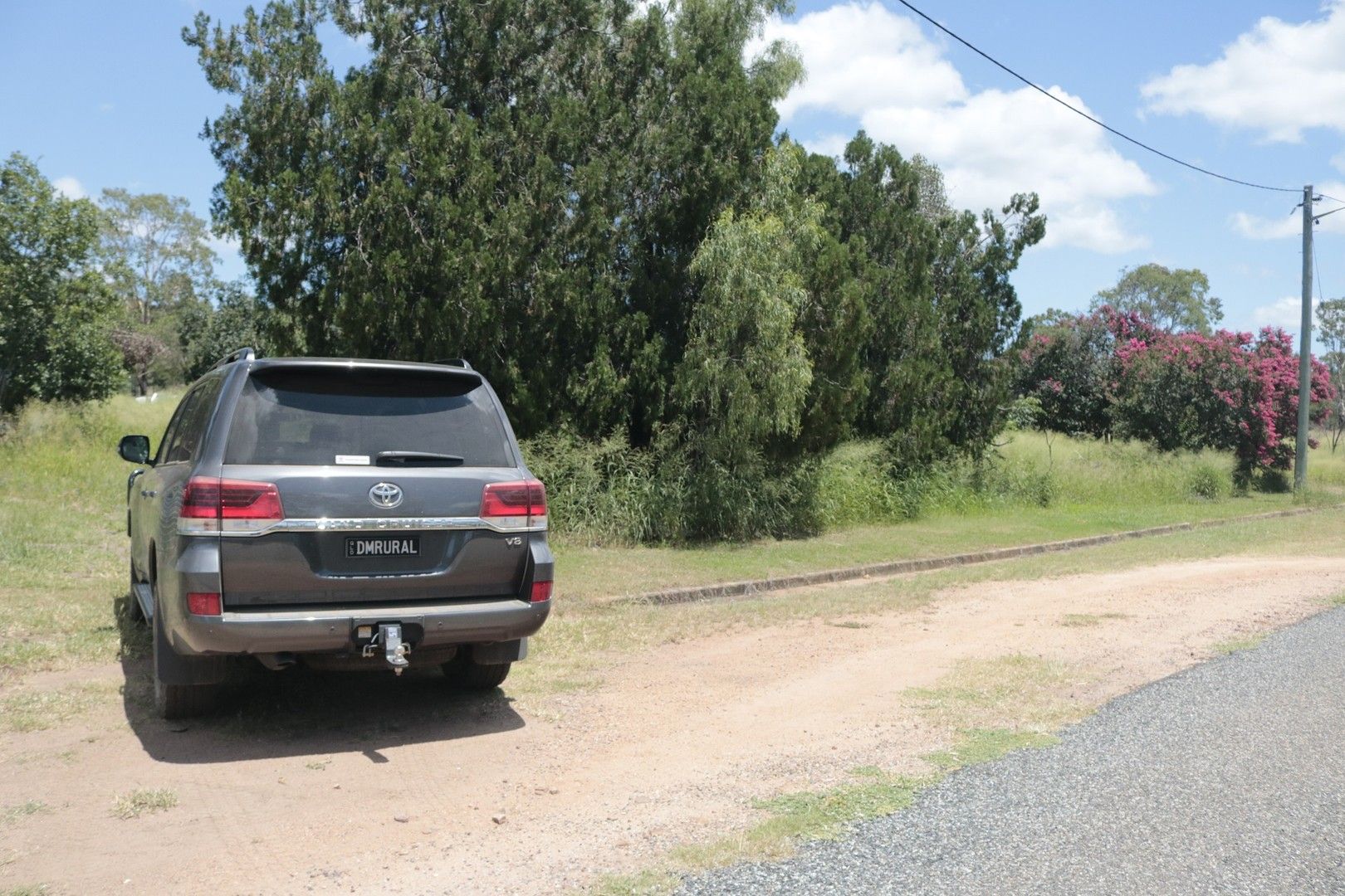 10 Shield Avenue, Eidsvold QLD 4627, Image 2