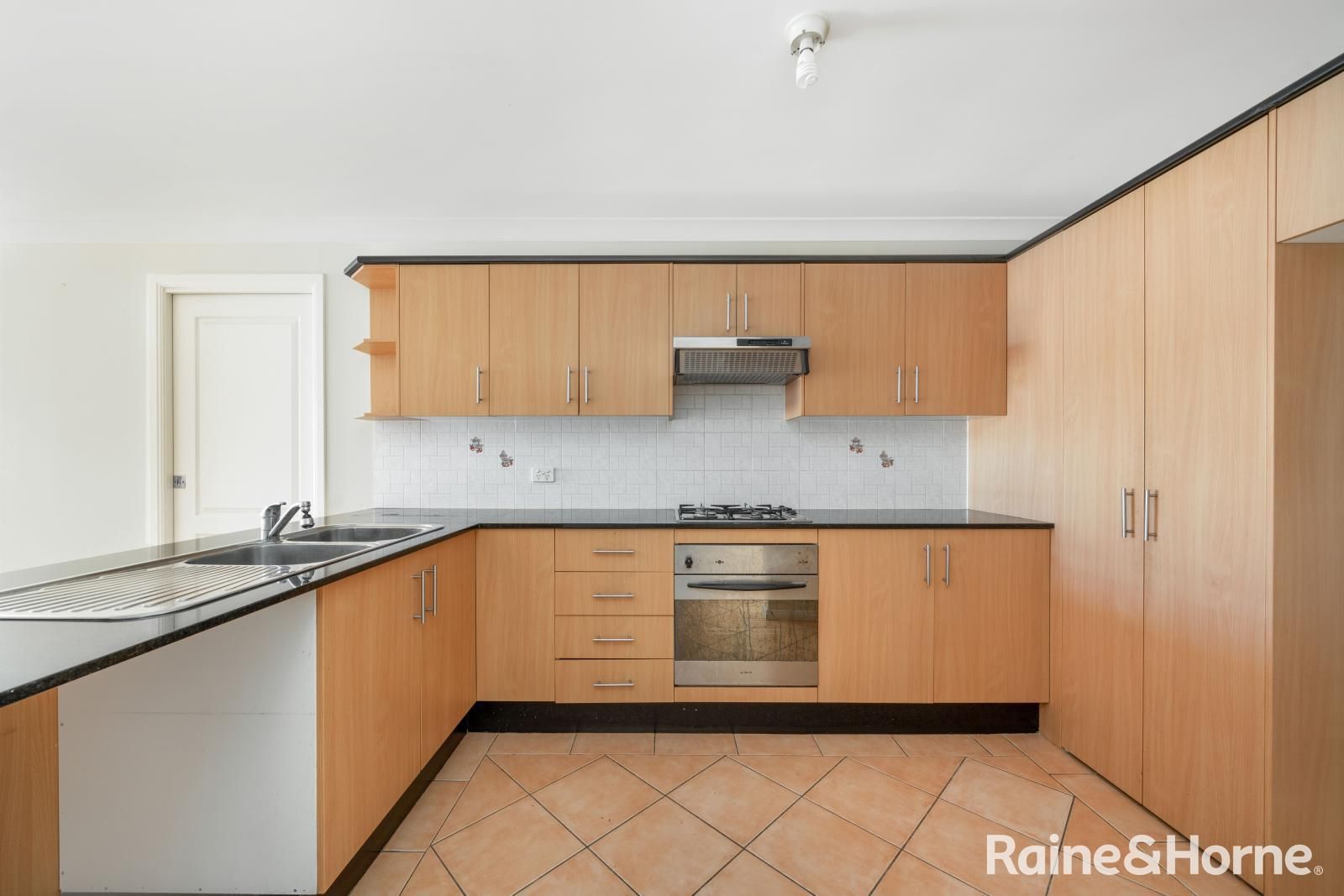 2A CLARENCE STREET, Canley Heights NSW 2166, Image 2