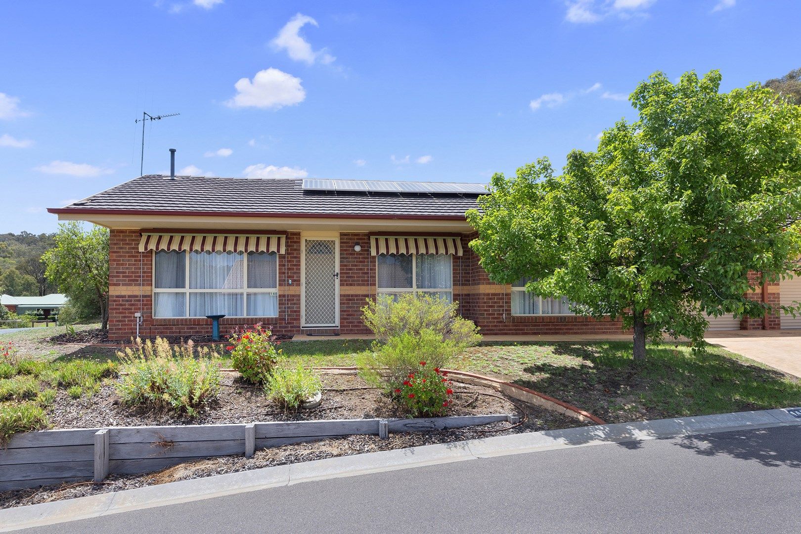 140 The Outlook, Spring Gully VIC 3550, Image 0