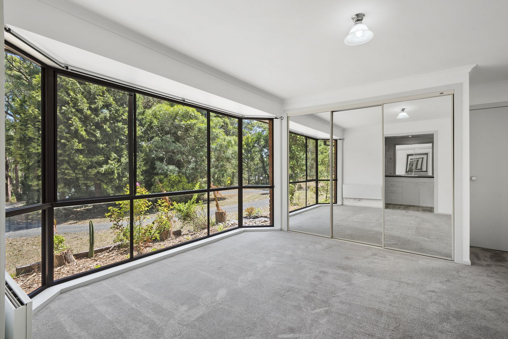 102 Garner Quadrant, Woodend VIC 3442, Image 2