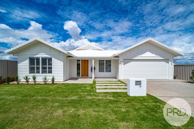 Picture of 10 Bondi Crescent, GOBBAGOMBALIN NSW 2650