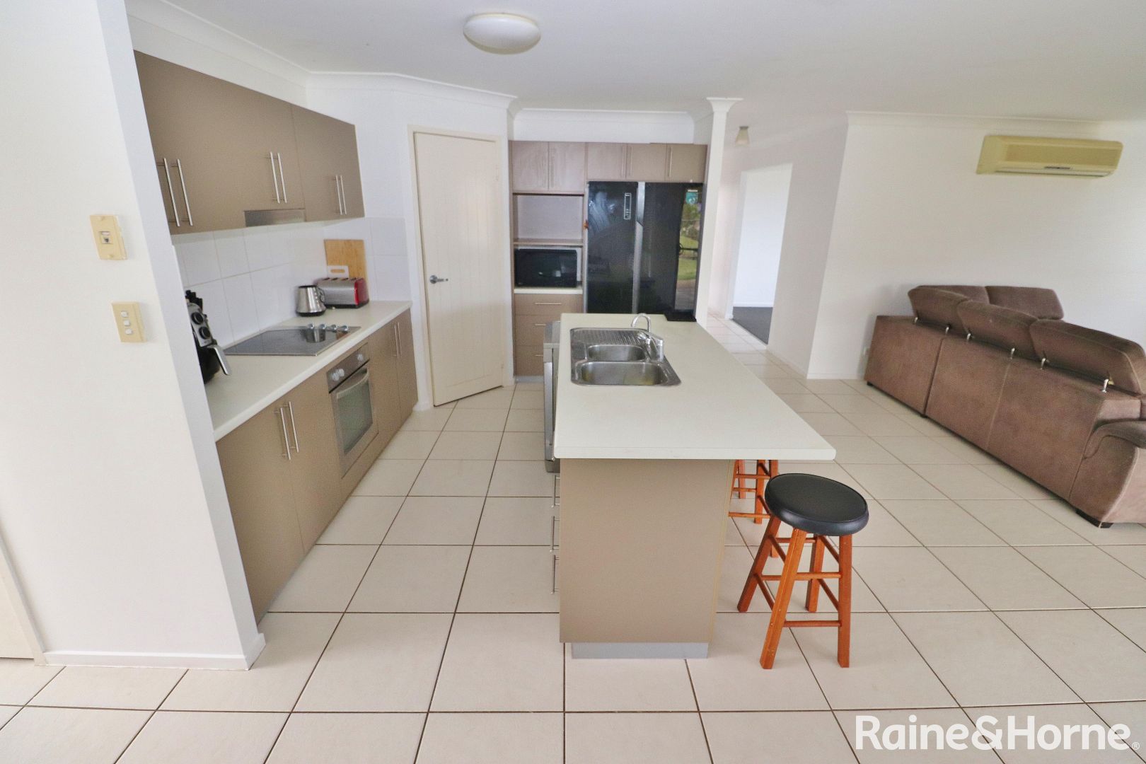 59 Banksia Drive, Kingaroy QLD 4610, Image 1