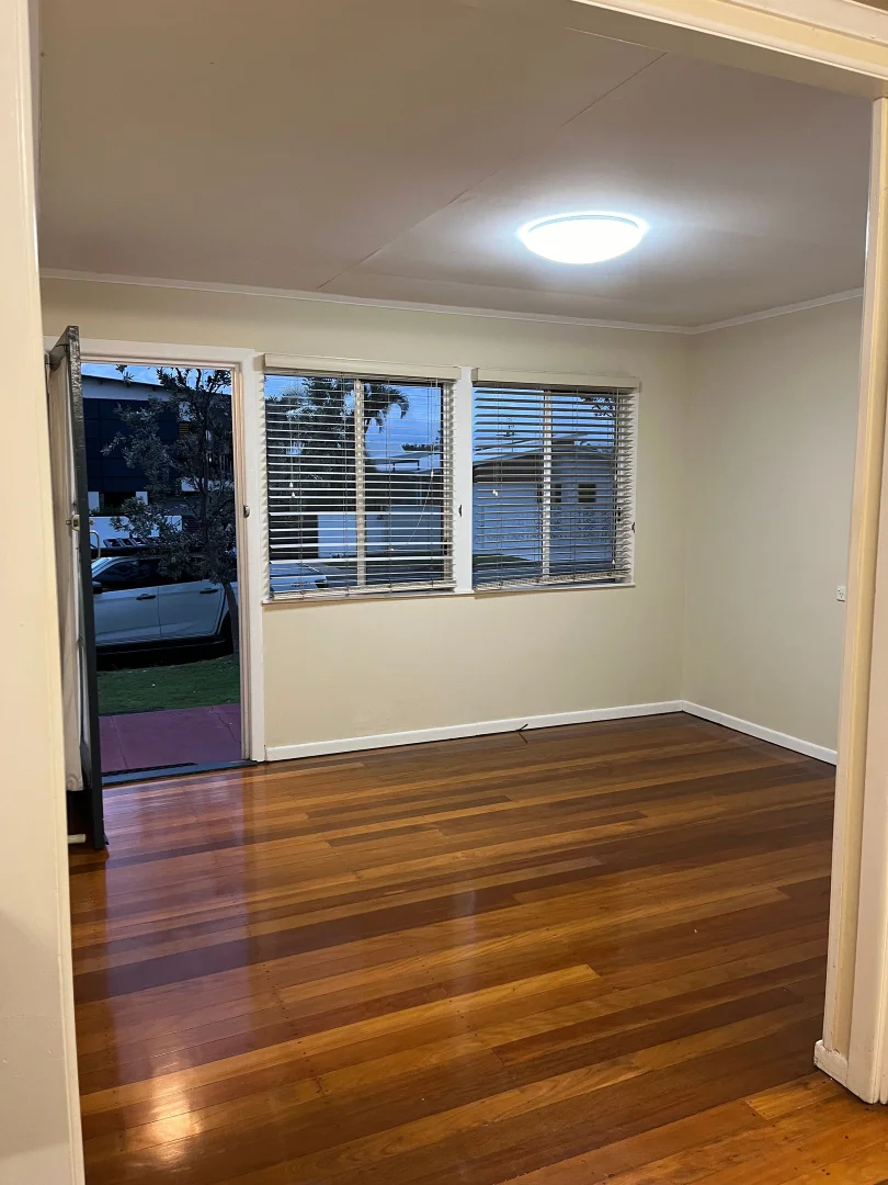 Unit 4/12 Kennedy Parade, Golden Beach QLD 4551 - Apartment For Rent ...