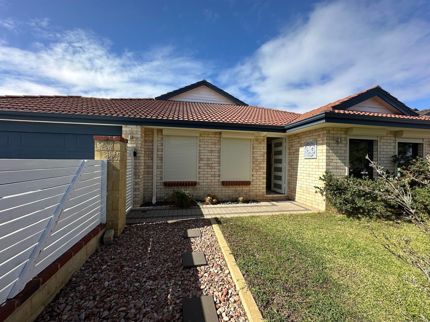 4 bedrooms House in 227 Arpenteur Drive BALDIVIS WA, 6171