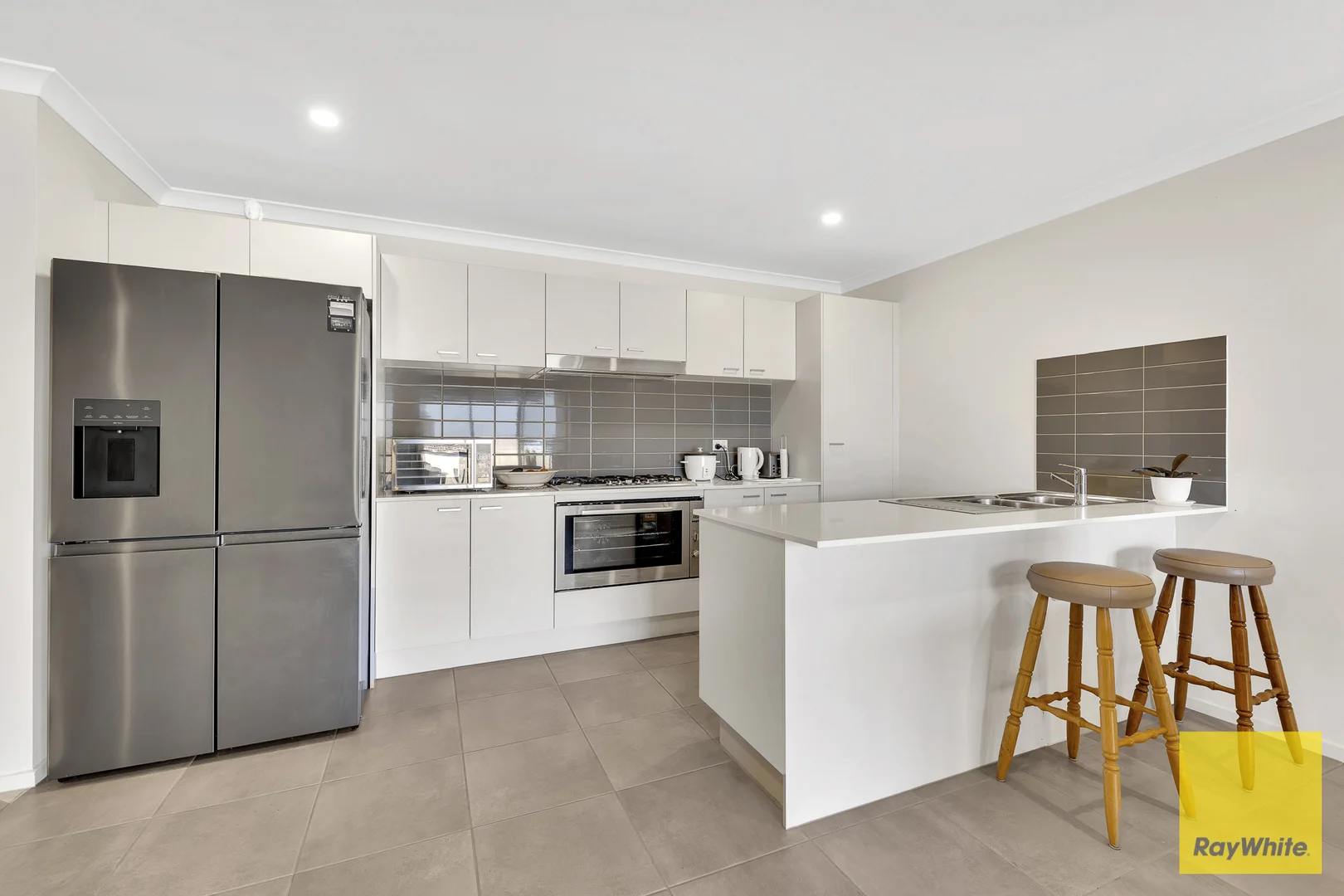 36 Stakes Boulevard, Manor Lakes VIC 3024