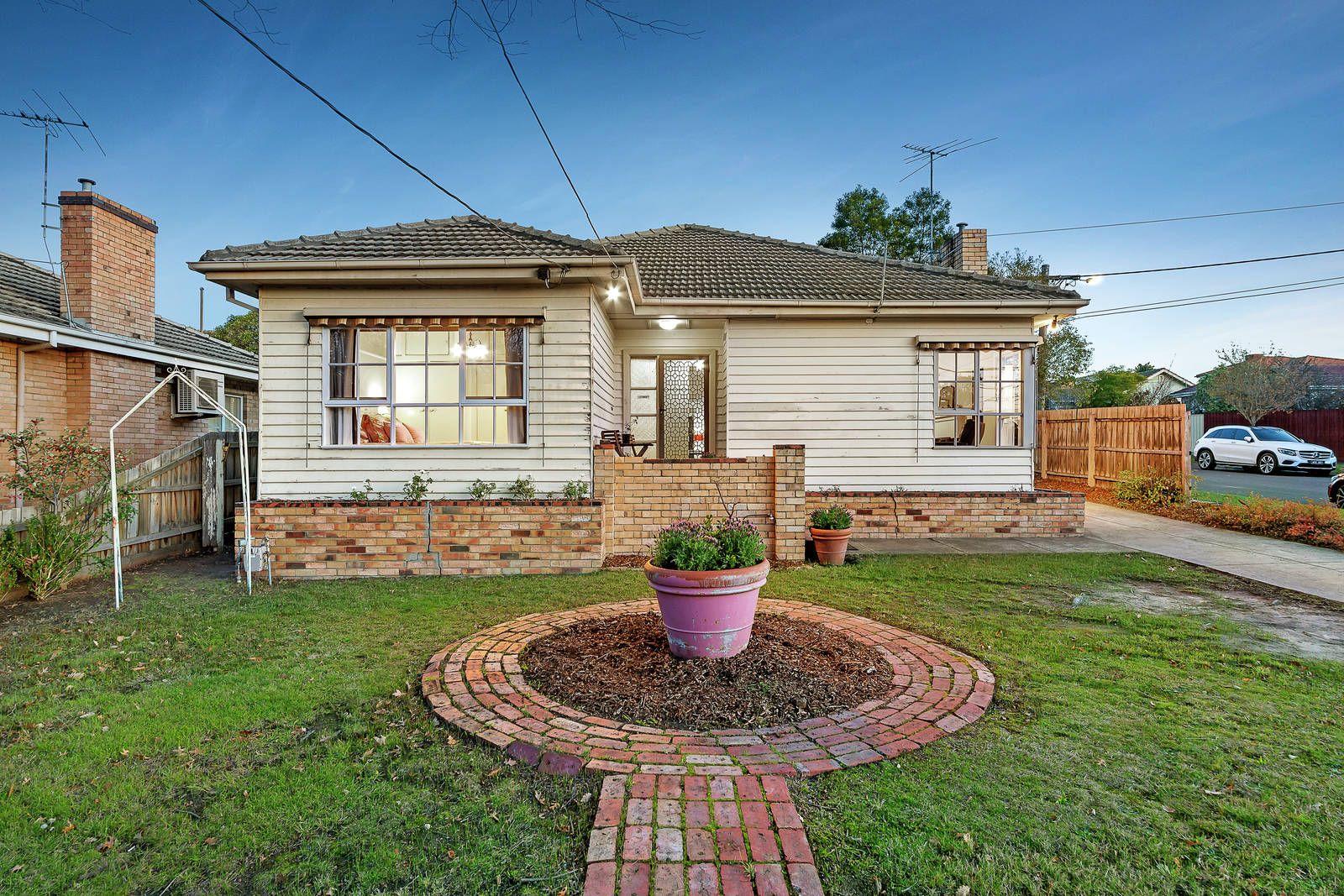 52 Abbotsford Avenue, Malvern East Property History & Address