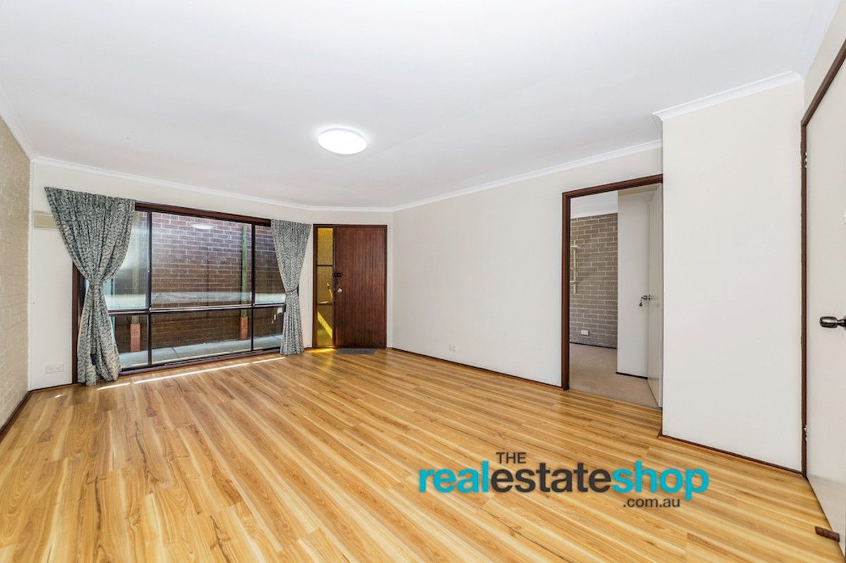 9/15 Mansfield Place, Phillip ACT 2606, Image 2