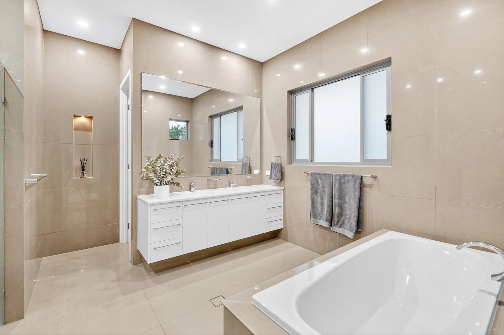 Additional image 17 of 2019 The Circle, Sanctuary Cove QLD 4212