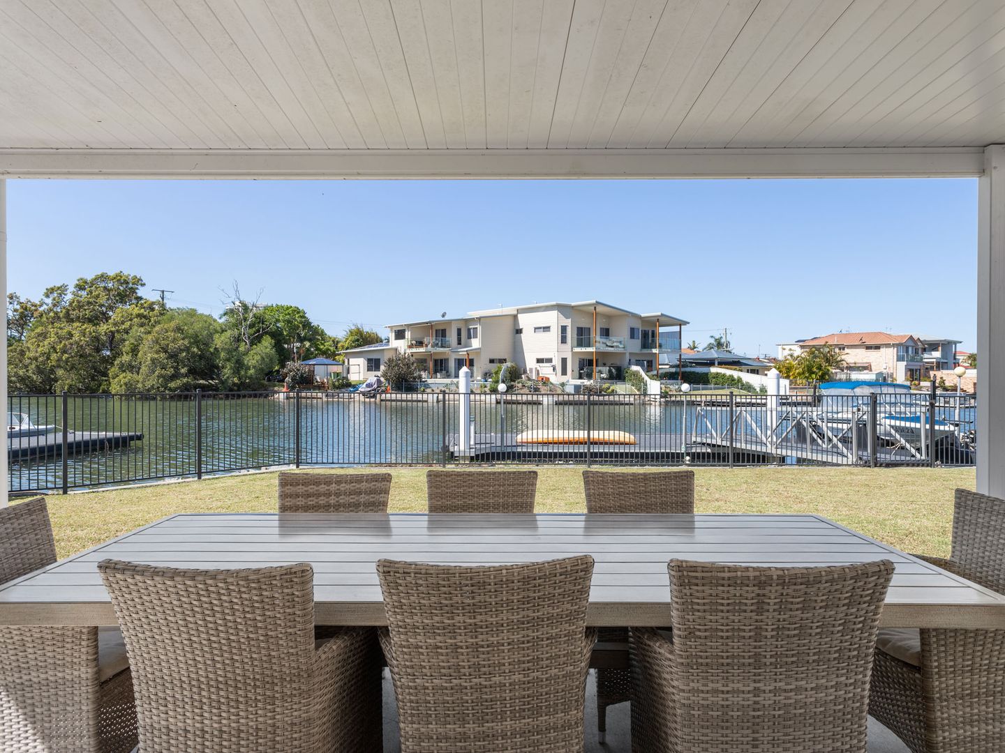 59 Hollywell Road, Biggera Waters QLD 4216, Image 2