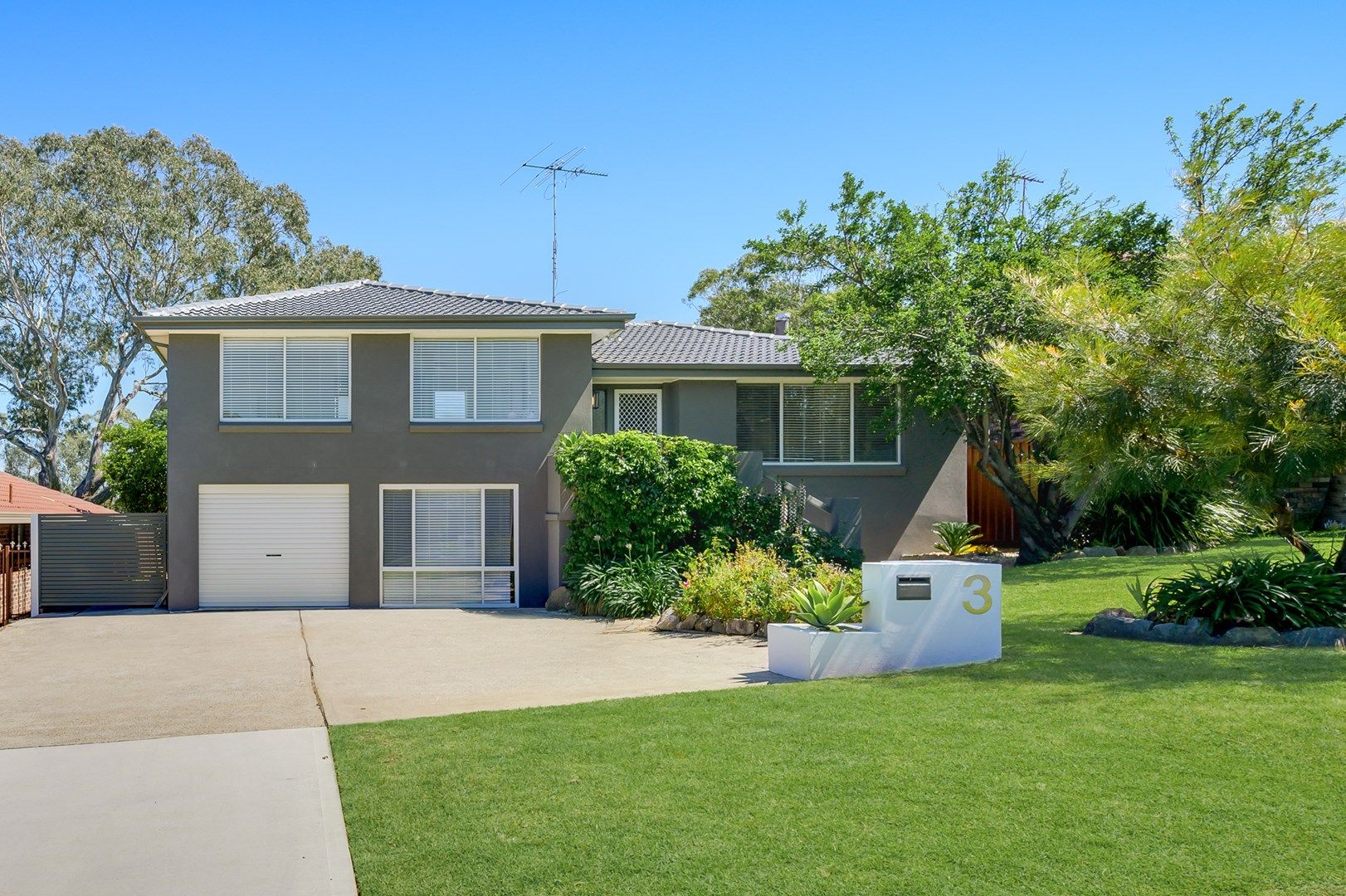 3 Ballantrae Drive, St Andrews NSW 2566, Image 0