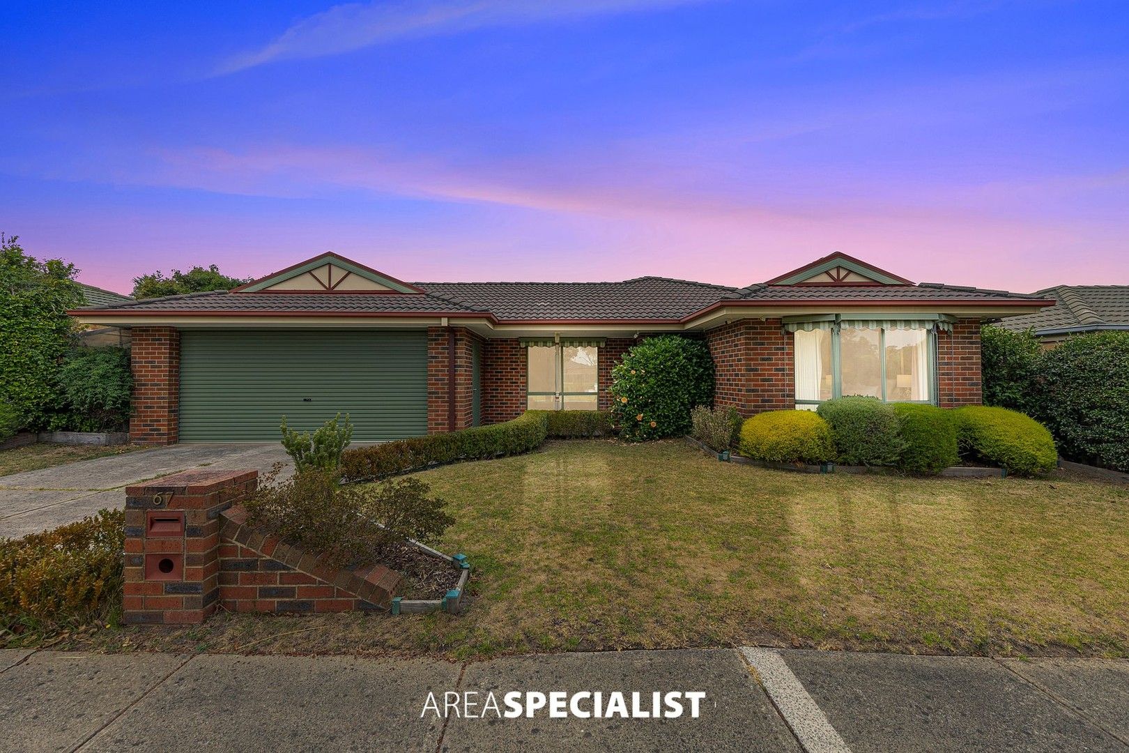 4 bedrooms House in 67 Ebony Drive PAKENHAM VIC, 3810