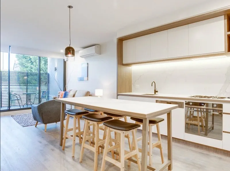 Fully Furnished Designer Living in the Heart of Caulfield North