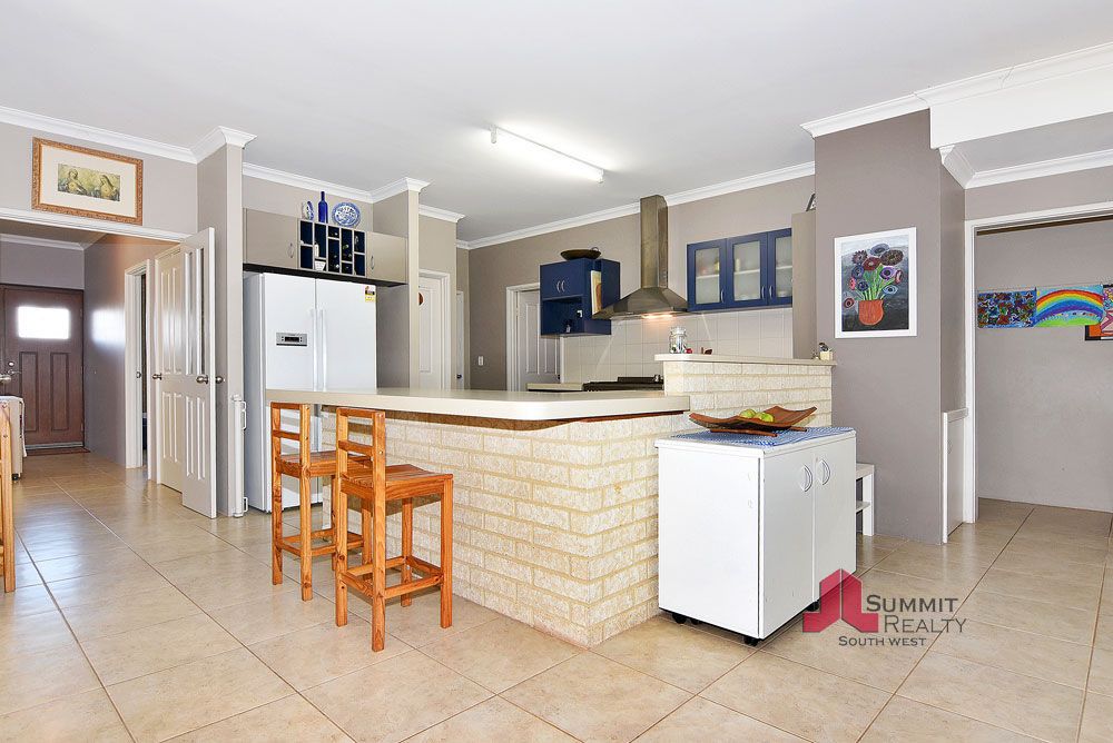 20 Mitchell Way, Dardanup WA 6236, Image 2