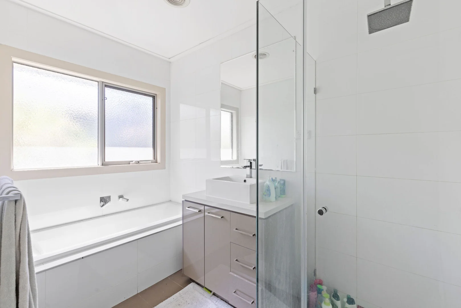 Additional image 5 of 1/1240 Old Burke Road, Kew East VIC 3102