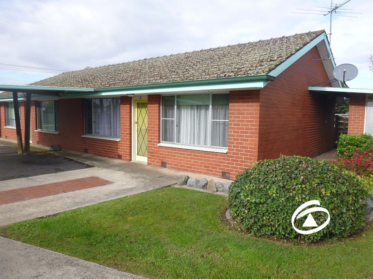 2 bedrooms Apartment / Unit / Flat in 2/1 Charles Street PAKENHAM VIC, 3810