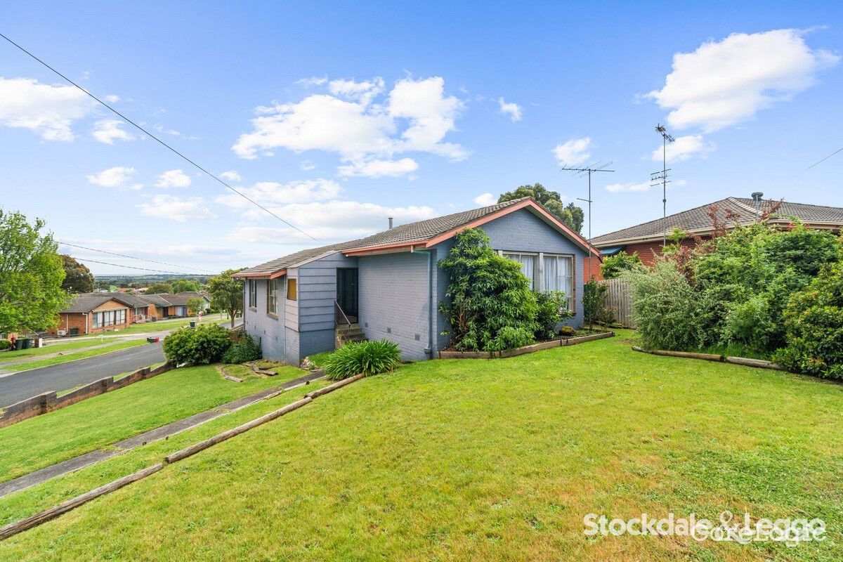 3 bedrooms House in 7 Townsend Street CHURCHILL VIC, 3842