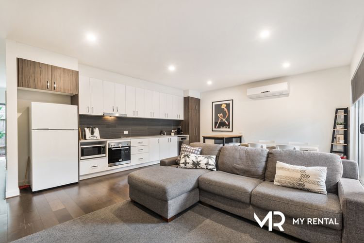 2 bedrooms Apartment / Unit / Flat in 10/216 Station Street EDITHVALE VIC, 3196