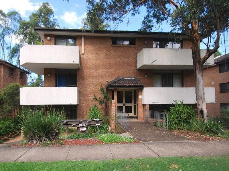 2 bedrooms Apartment / Unit / Flat in 8/1A Doomben Avenue EASTWOOD NSW, 2122