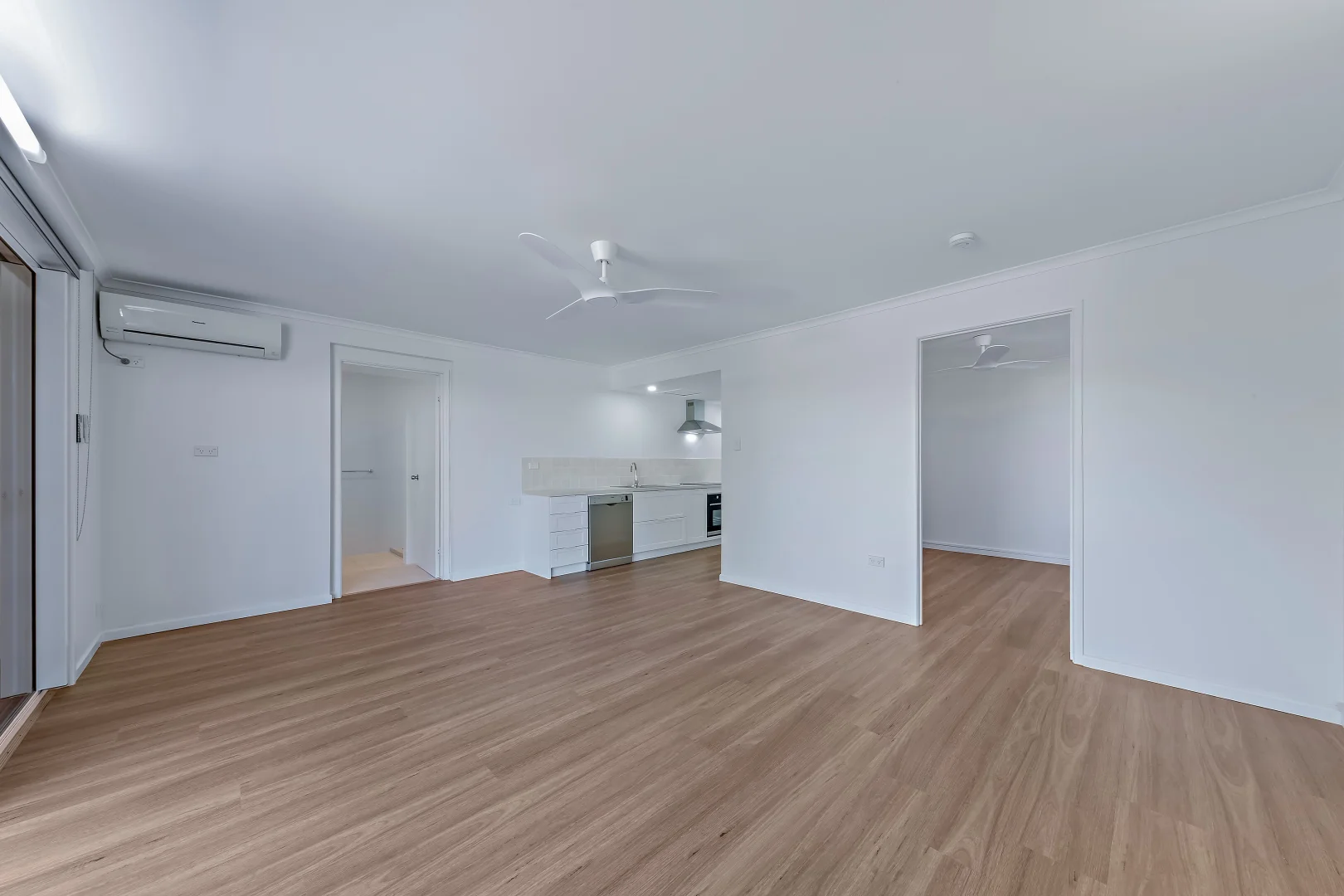 Additional image 3 of 1/5-7 Simmons Street, Airlie Beach QLD 4802