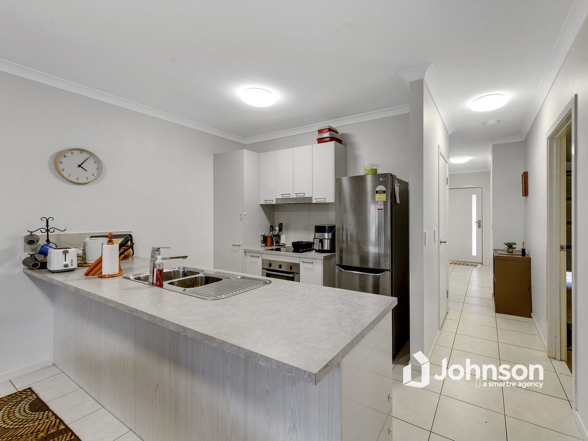 123 Napier Circuit, Silkstone QLD 4304, Image 2