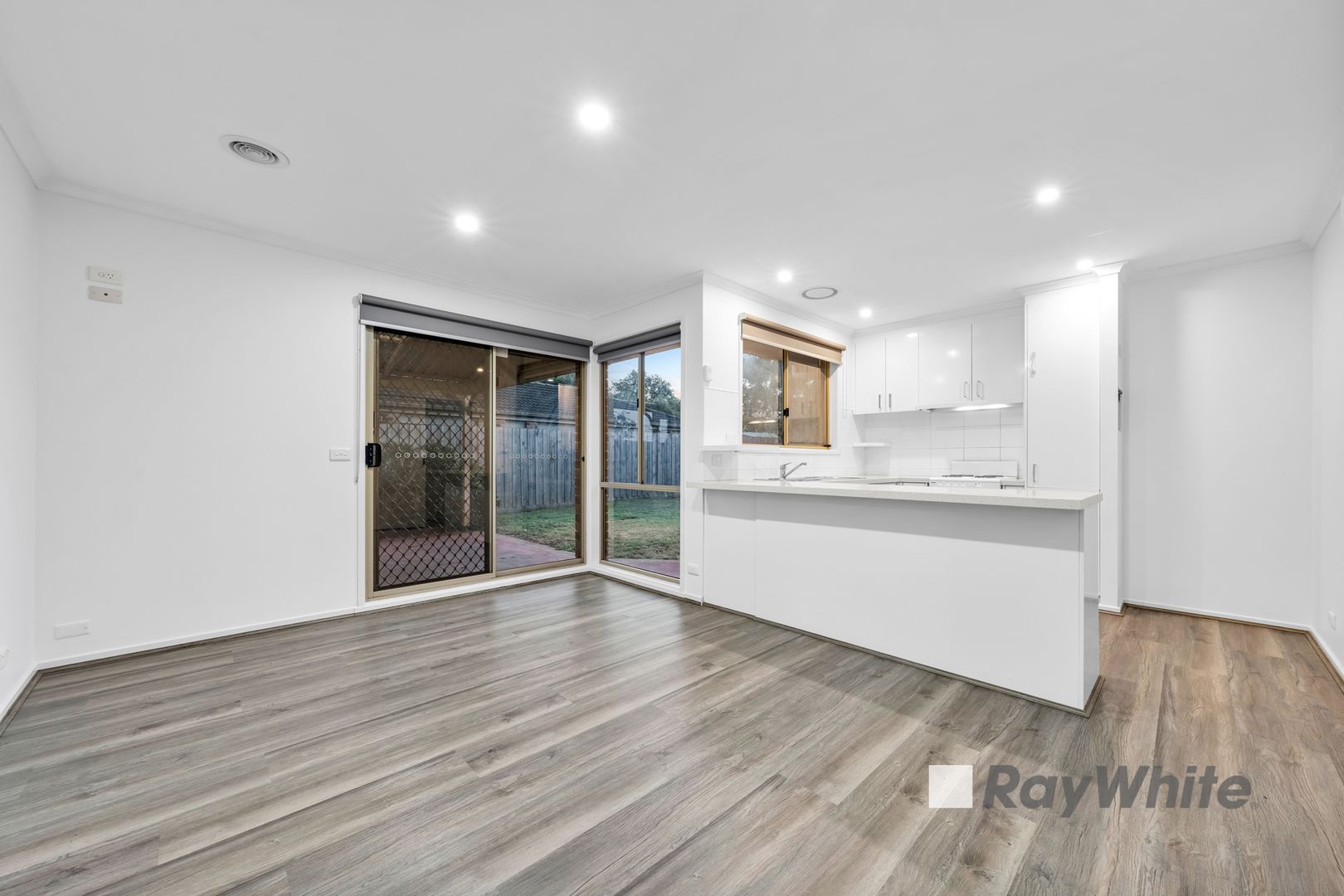 9 Clarendon Drive, Somerville VIC 3912, Image 2