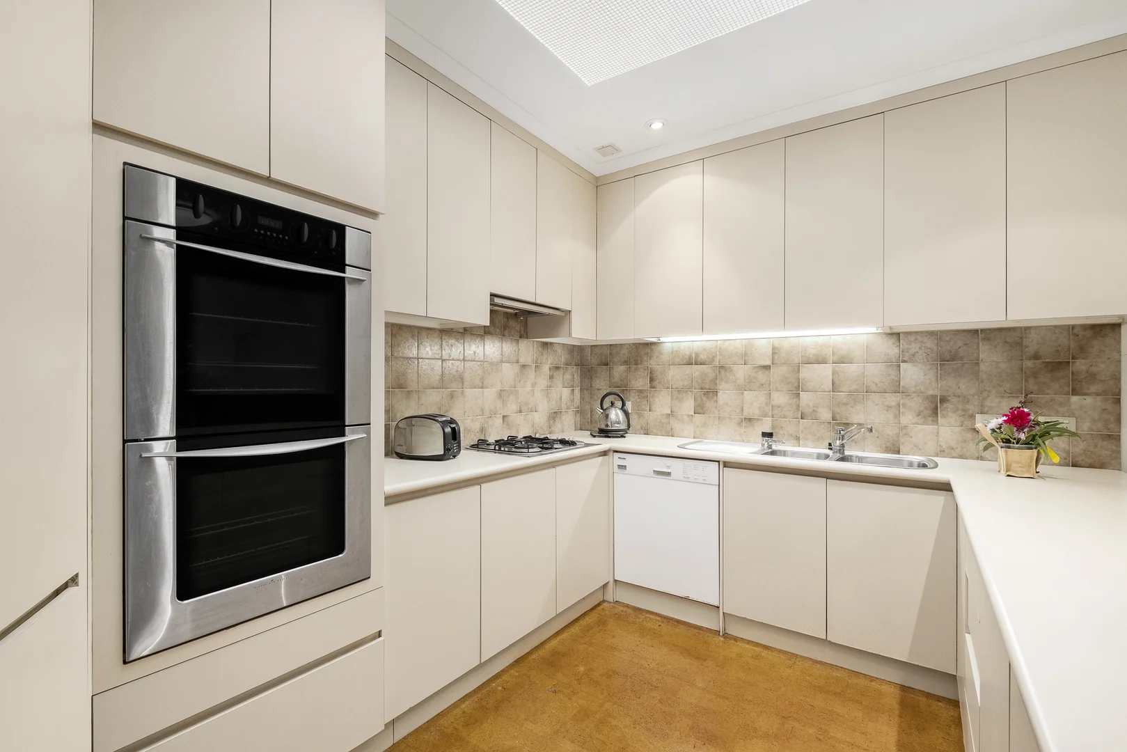 Additional image 5 of 1/63 Eskdale Road, Caulfield North VIC 3161