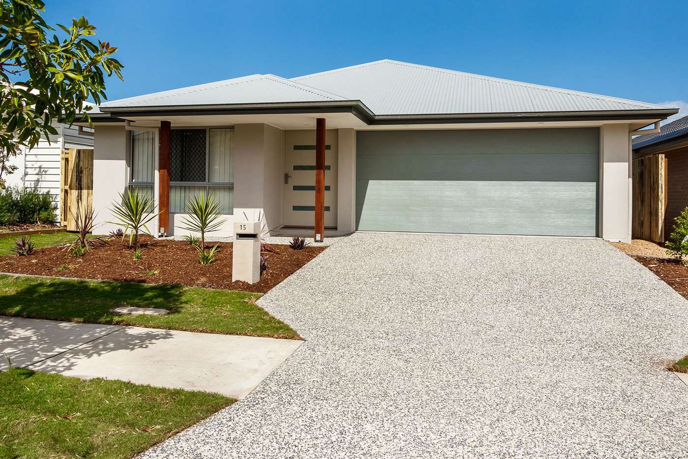 4 bedrooms House in 15 Darrau Avenue YARRABILBA QLD, 4207