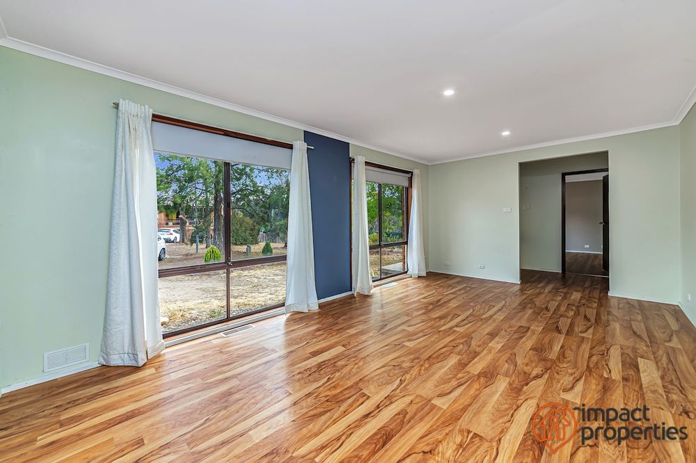 8 Corey Place, Gowrie ACT 2904, Image 2